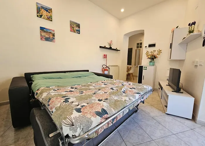 Good Night لا سبيتسْيا